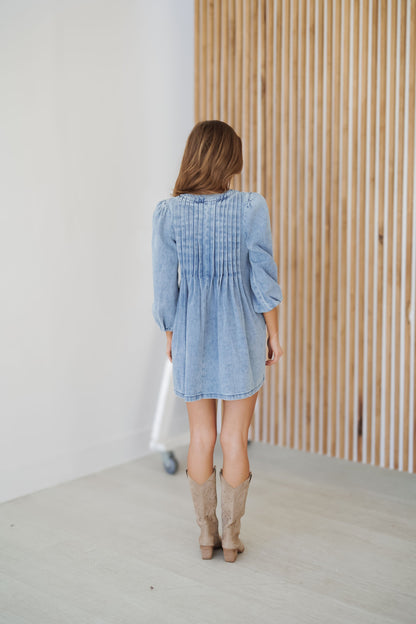 Freiheits-Denimkleid