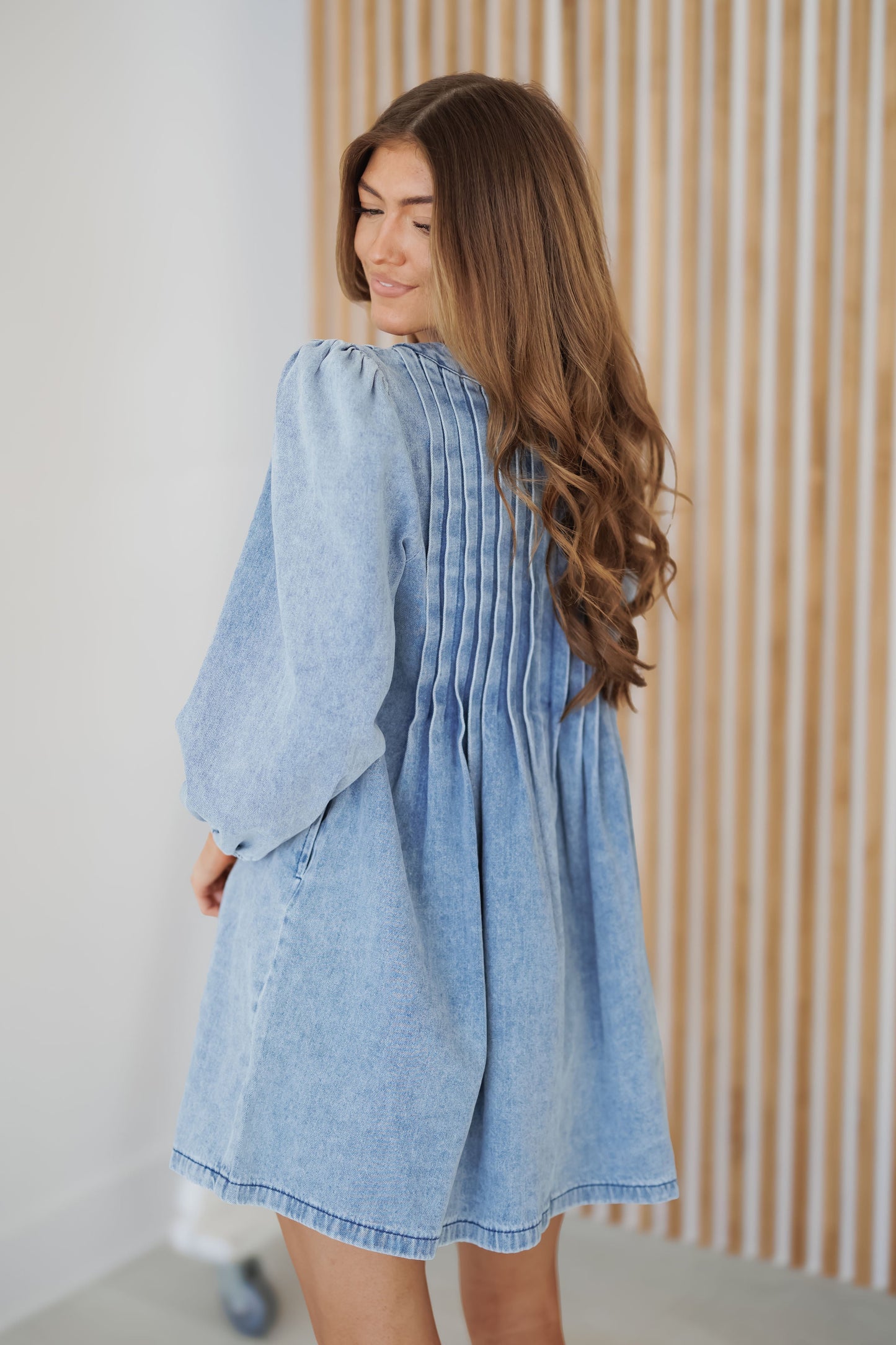 Freiheits-Denimkleid